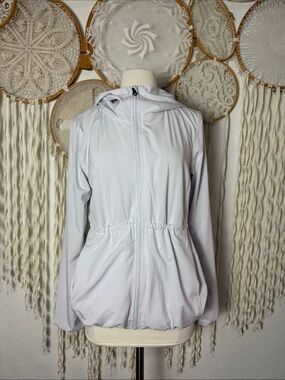 Lululemon Off White Zip Front Light Weight Hooded Jacket Size 6